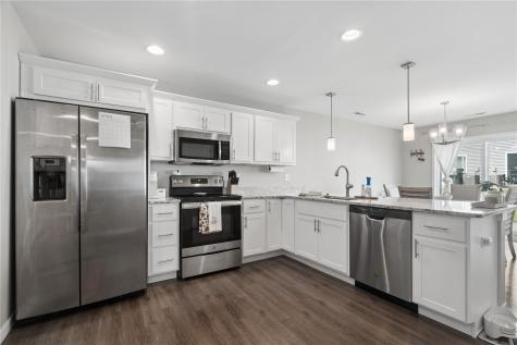 1406 Truman Ct NE #B Cedar Rapids IA 52402