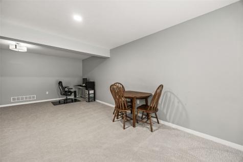 1041 Dubs Drive Iowa City IA 52246