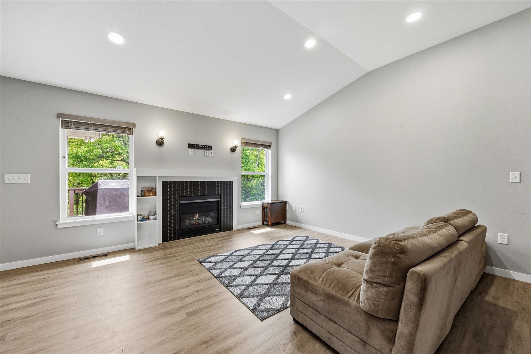1041 Dubs Drive Iowa City IA 52246