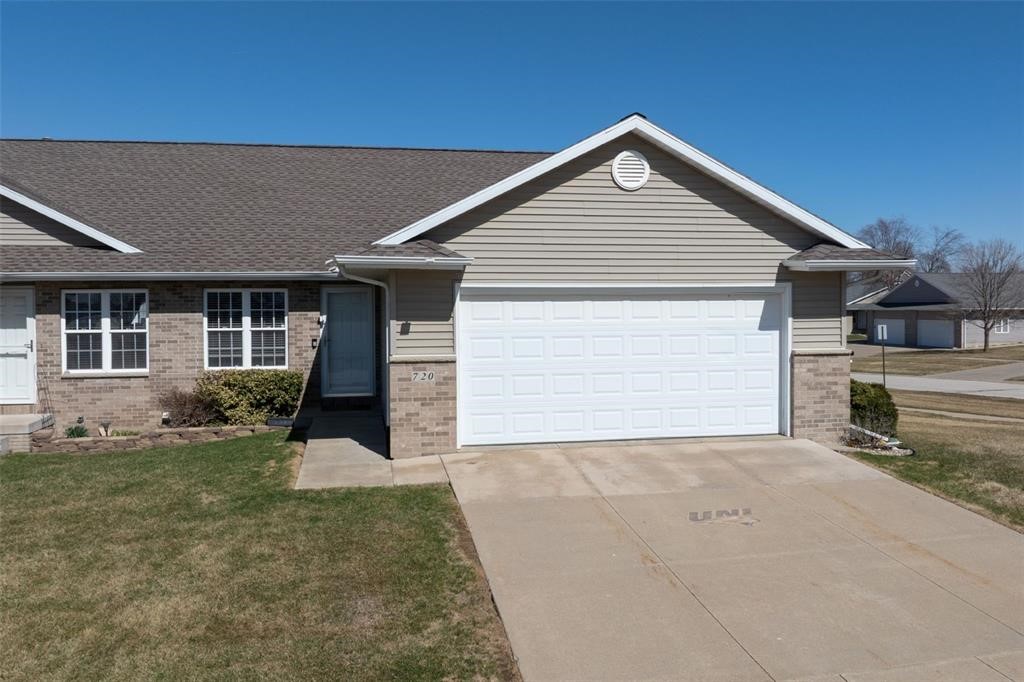 720 Hillview Drive Fairfax IA 52228
