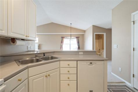 3808 Water Point Court SW Cedar Rapids IA 52404
