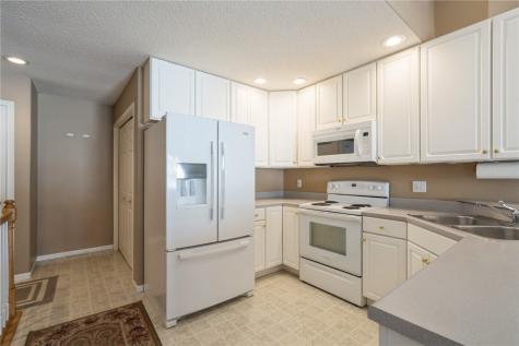 3808 Water Point Court SW Cedar Rapids IA 52404