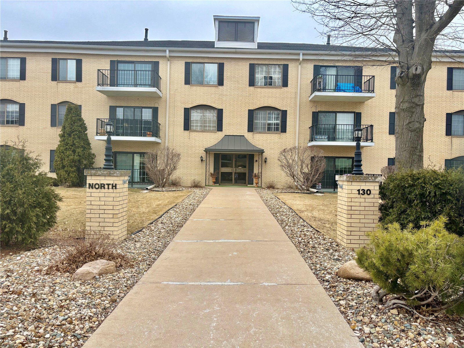 130 Thompson Drive SE Cedar Rapids IA 52403