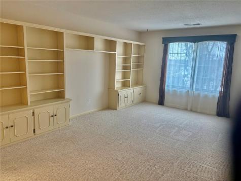 130 Thompson Drive SE Cedar Rapids IA 52403