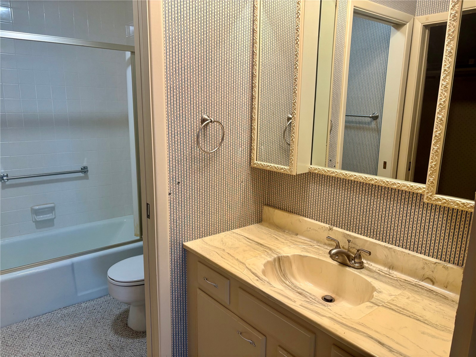 130 Thompson Drive SE Cedar Rapids IA 52403