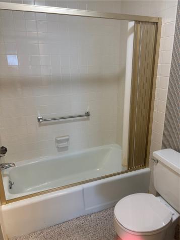 130 Thompson Drive SE Cedar Rapids IA 52403