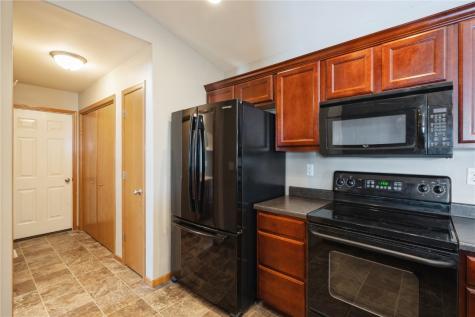 4134 31st Avenue SW Cedar Rapids IA 52404