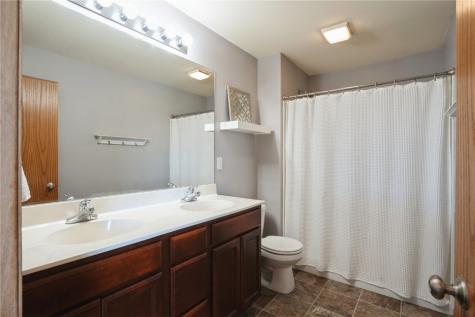 4134 31st Avenue SW Cedar Rapids IA 52404