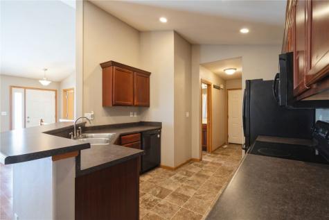 4134 31st Avenue SW Cedar Rapids IA 52404