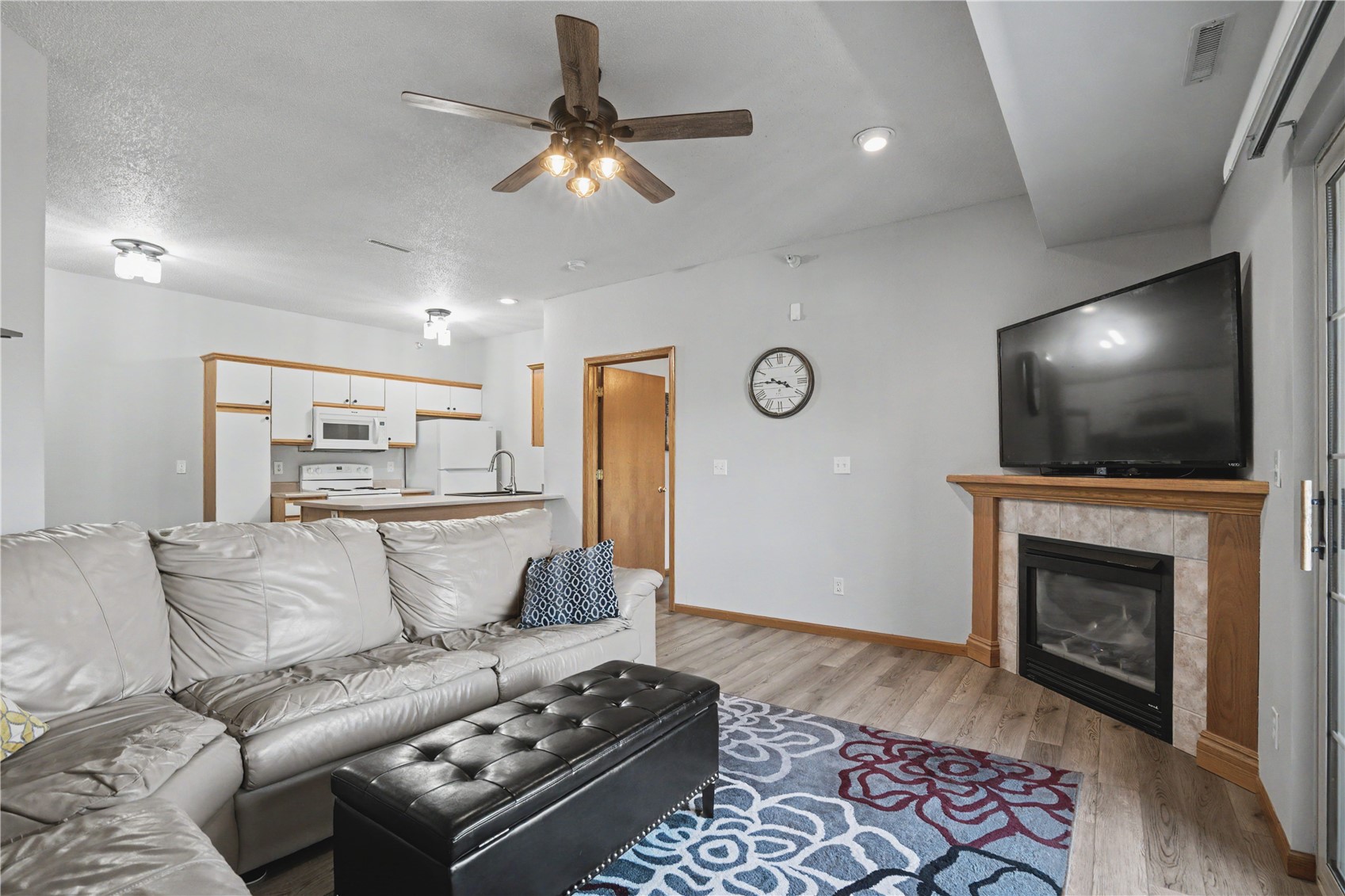250 Cimarron Drive Hiawatha IA 52233