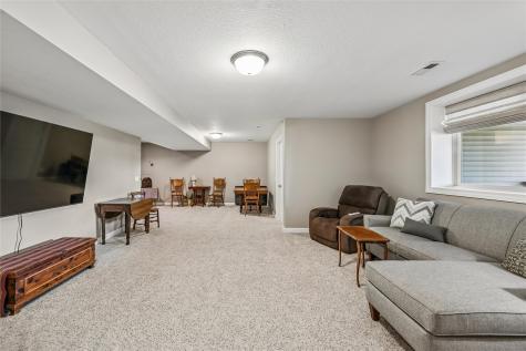 313 13th Avenue SW Mt Vernon IA 52314