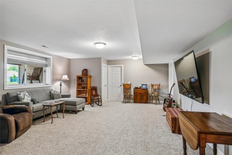 313 13th Avenue SW Mt Vernon IA 52314