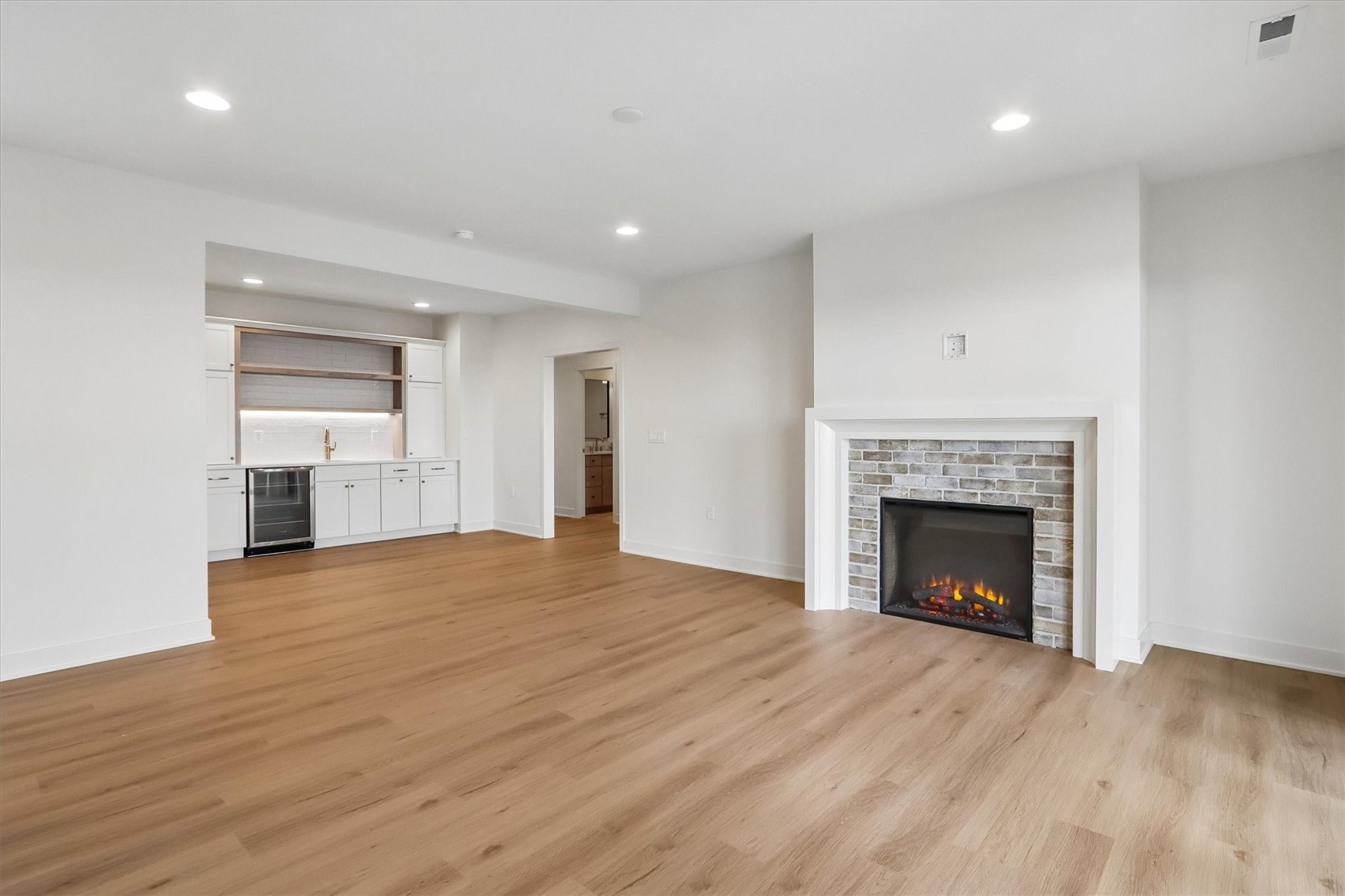 1909 Country Club Drive Coralville IA 52241
