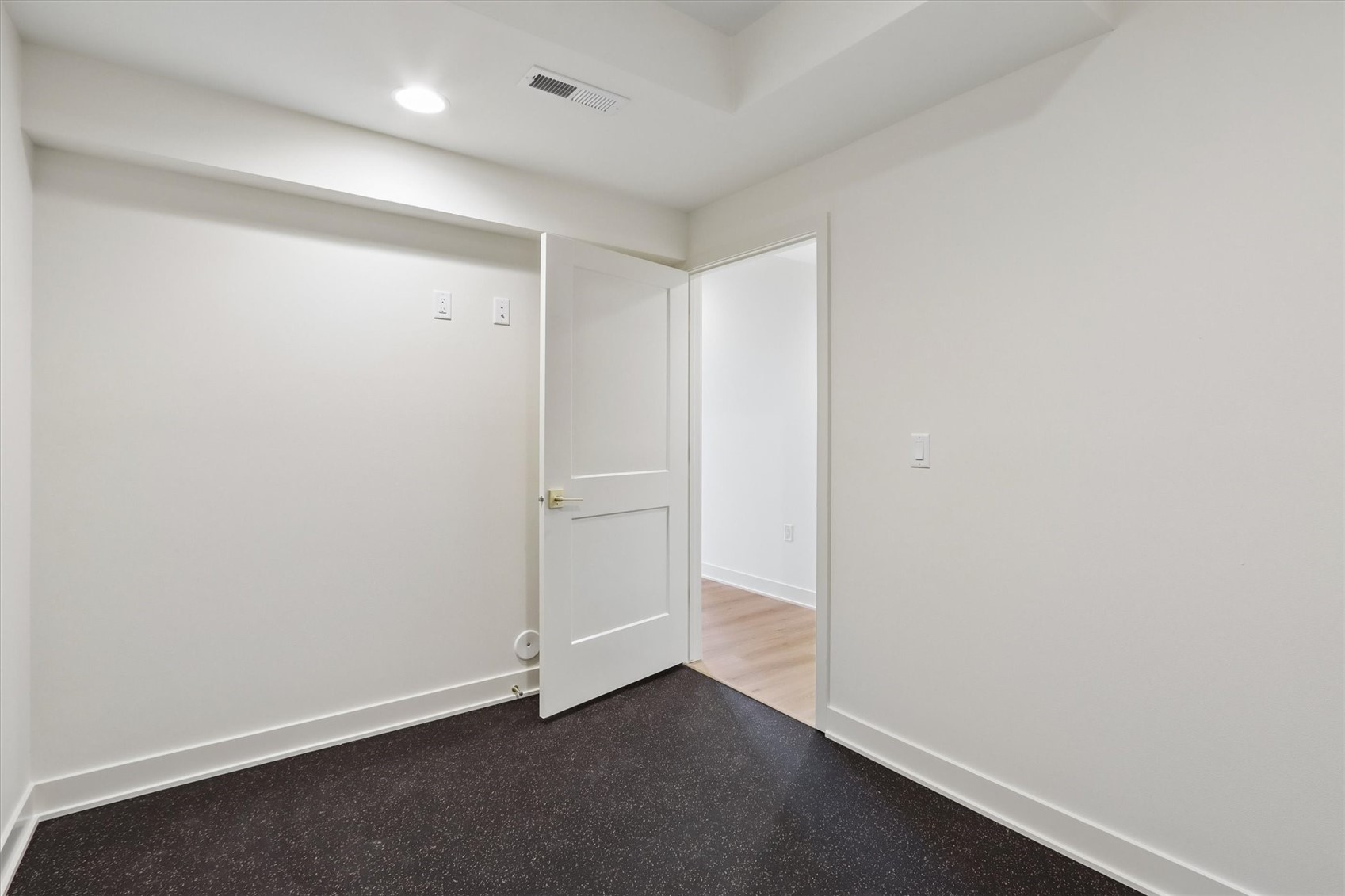 1909 Country Club Drive Coralville IA 52241