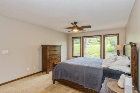 1714 Pikes Peak Court NE Cedar Rapids IA 52402
