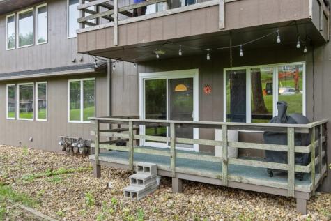 1714 Pikes Peak Court NE Cedar Rapids IA 52402