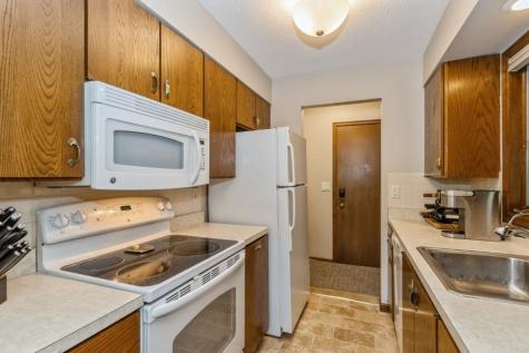 1714 Pikes Peak Court NE Cedar Rapids IA 52402