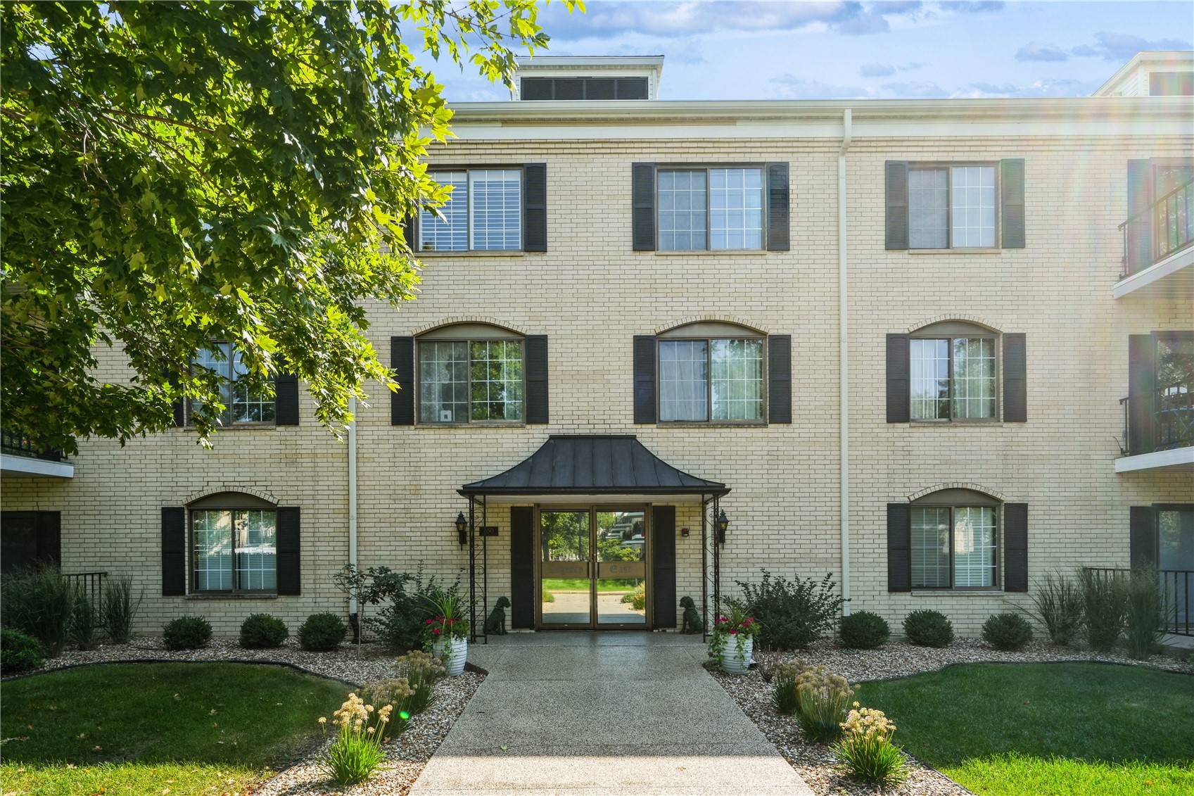 150 Thompson Drive SE Cedar Rapids IA 52403