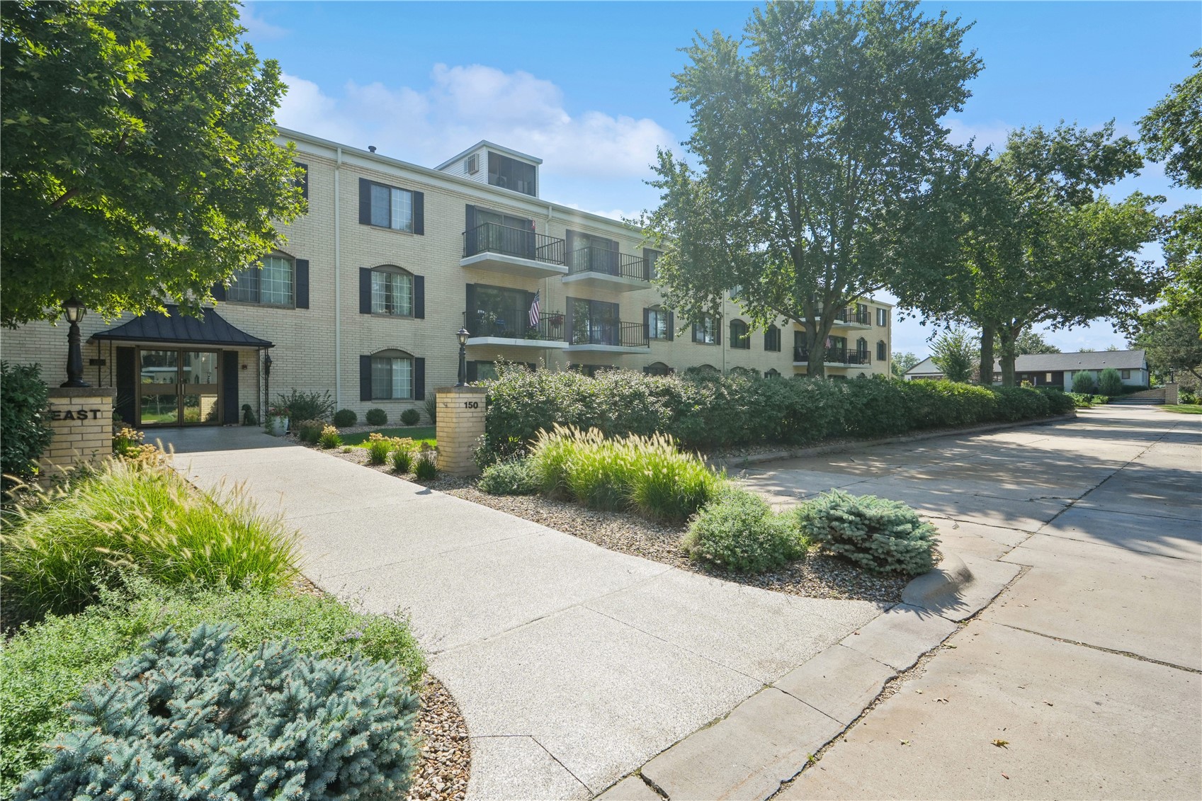150 Thompson Drive SE Cedar Rapids IA 52403