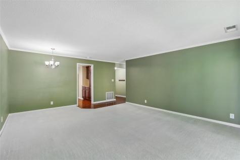 150 Thompson Drive SE Cedar Rapids IA 52403