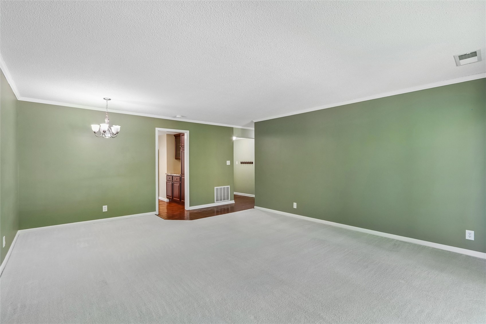 150 Thompson Drive SE Cedar Rapids IA 52403