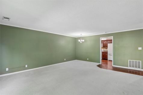 150 Thompson Drive SE Cedar Rapids IA 52403