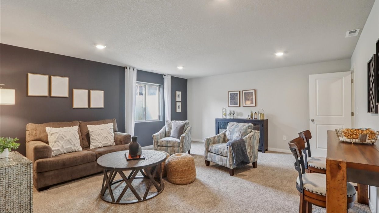 725 Maddie Lane Tiffin IA 52340