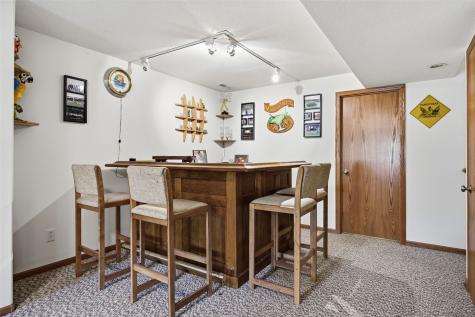 3765 37th Avenue SW Cedar Rapids IA 52404
