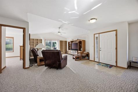3765 37th Avenue SW Cedar Rapids IA 52404