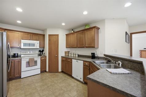 3765 37th Avenue SW Cedar Rapids IA 52404