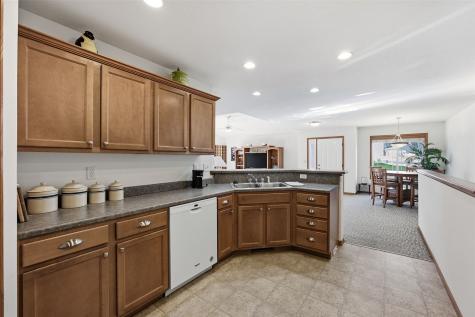 3765 37th Avenue SW Cedar Rapids IA 52404