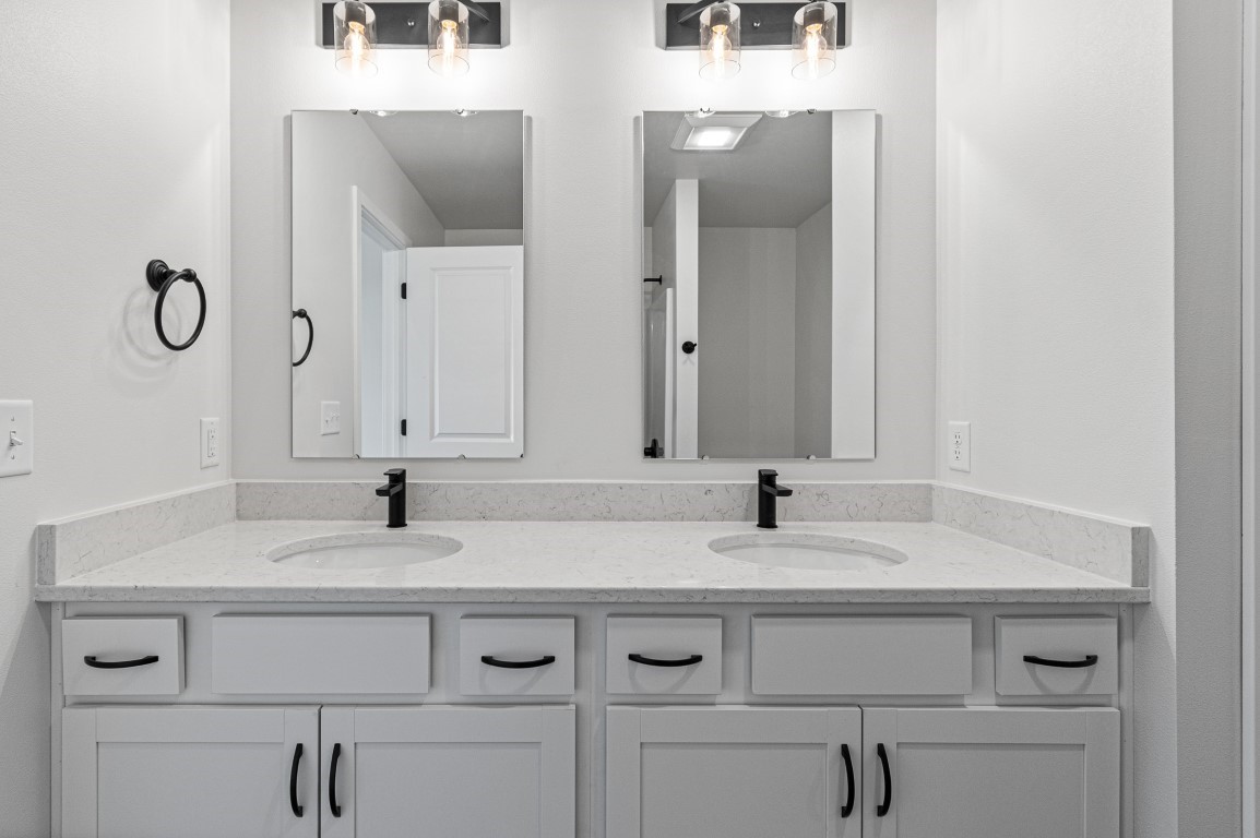 2307 Water Tower Place North Liberty IA 52317