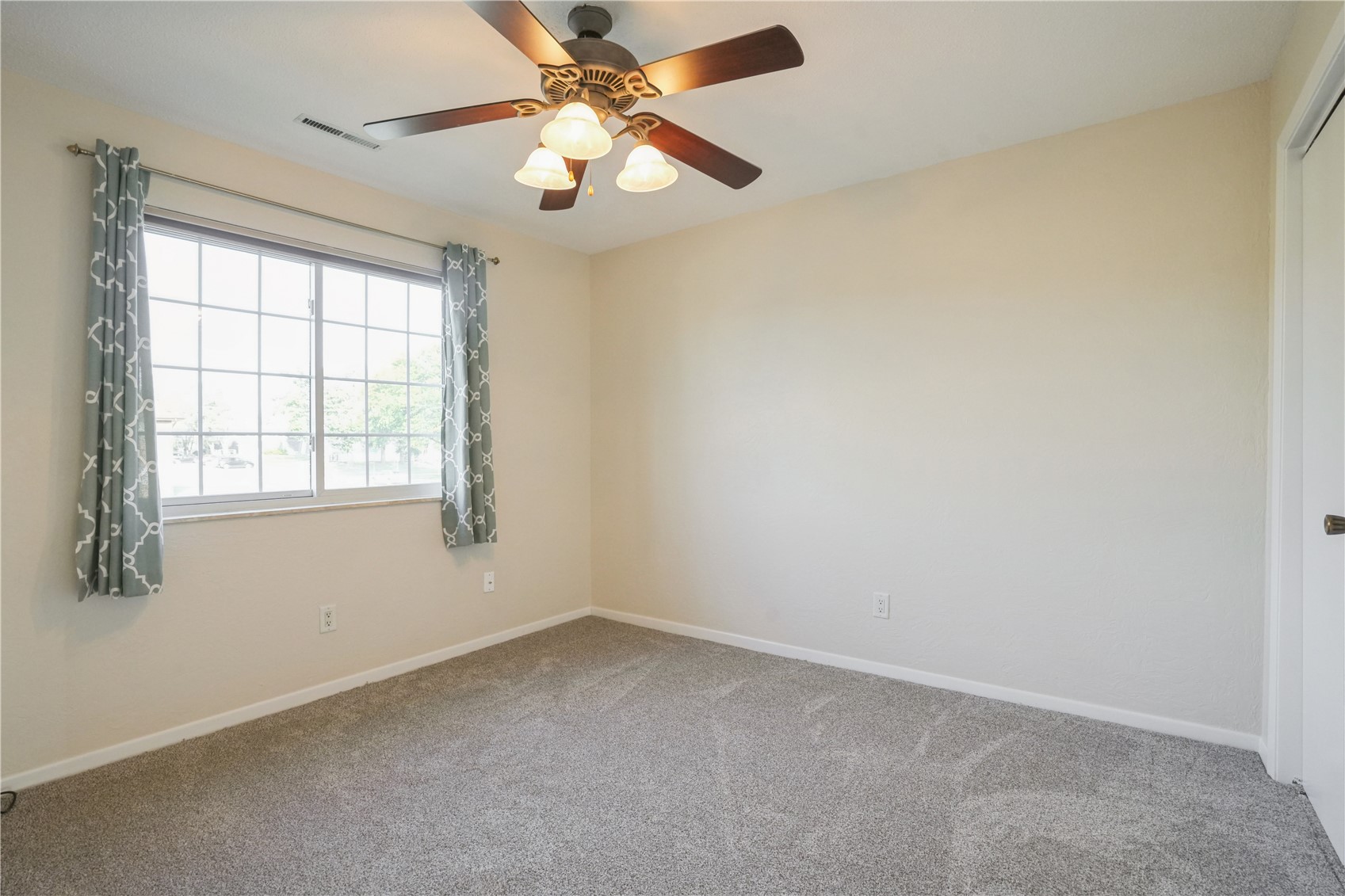 4571 Maureen Drive SE Cedar Rapids IA 52403