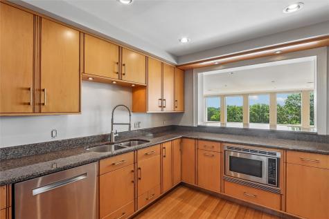 2222 1st Avenue NE Cedar Rapids IA 52402