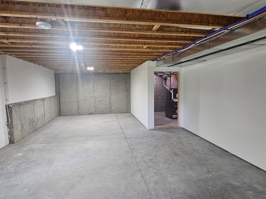 1411 13th Street Belle Plaine IA 52208