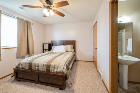 1280 44th Street Marion IA 52302