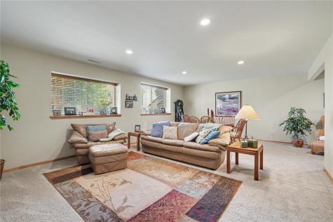 2942 Stone Creek Court Marion IA 52302