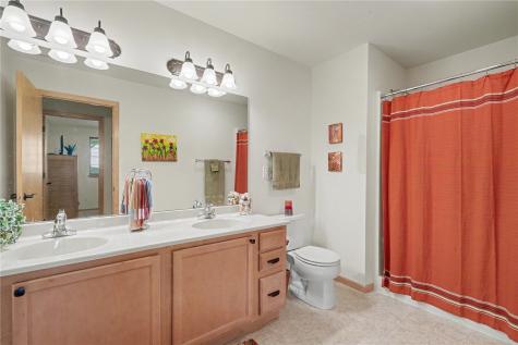 2942 Stone Creek Court Marion IA 52302