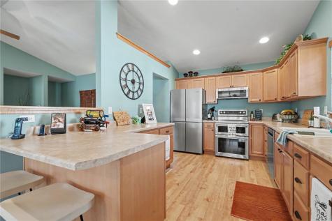 2942 Stone Creek Court Marion IA 52302