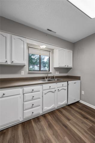 1429 Edgewood NW Cedar Rapids IA 52405