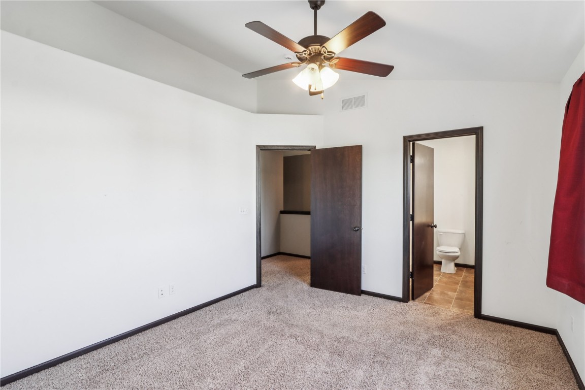 137 Woodstone Lane SW Cedar Rapids IA 52404