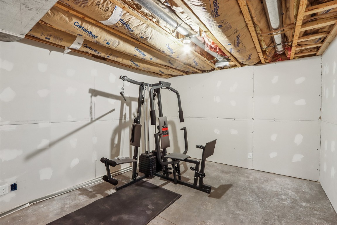 137 Woodstone Lane SW Cedar Rapids IA 52404