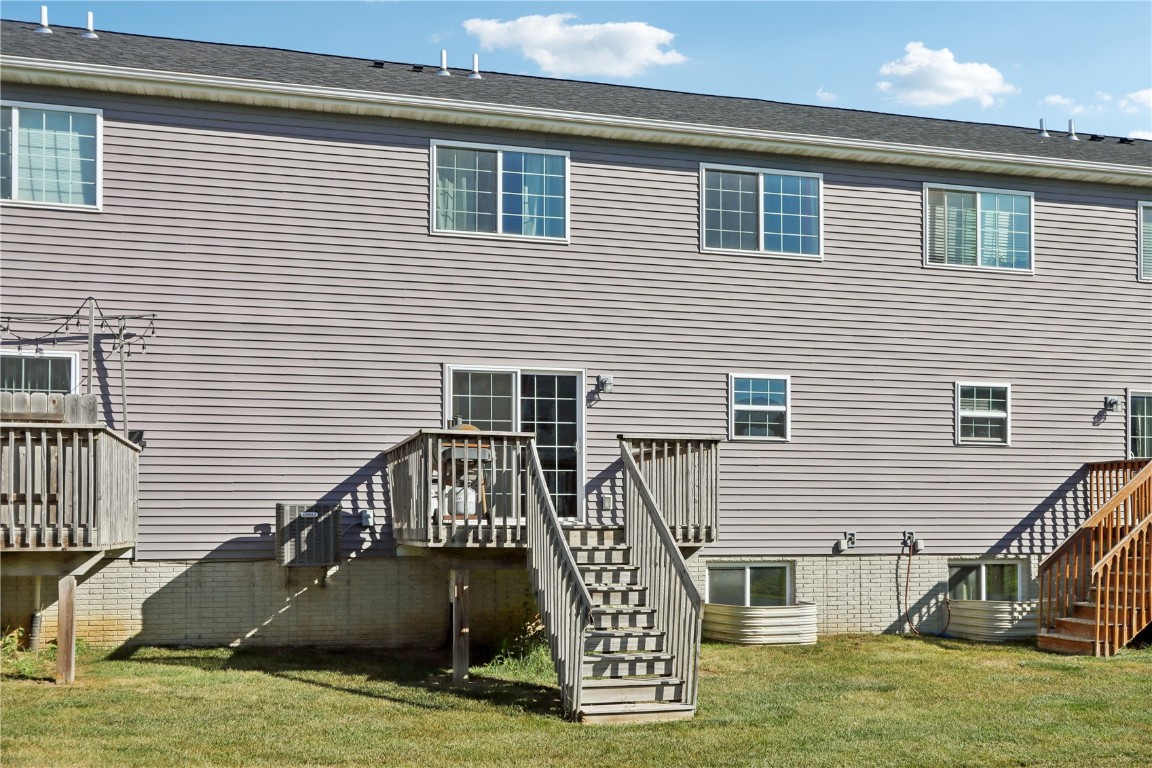 137 Woodstone Lane SW Cedar Rapids IA 52404