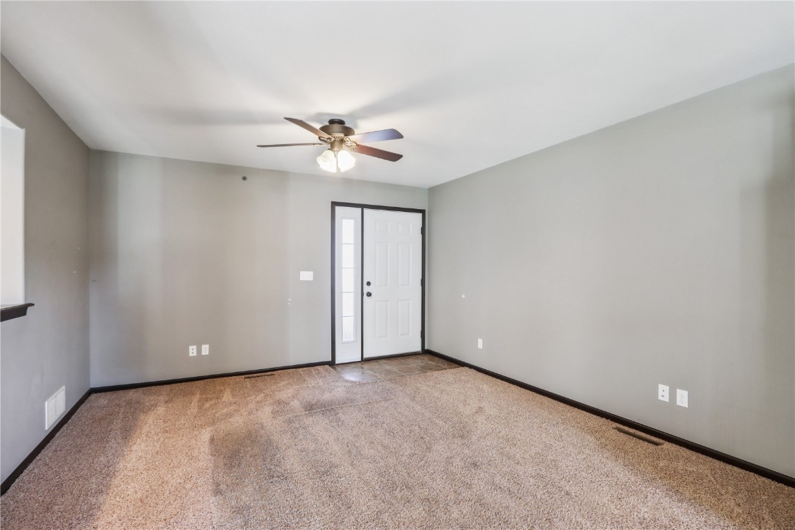 137 Woodstone Lane SW Cedar Rapids IA 52404