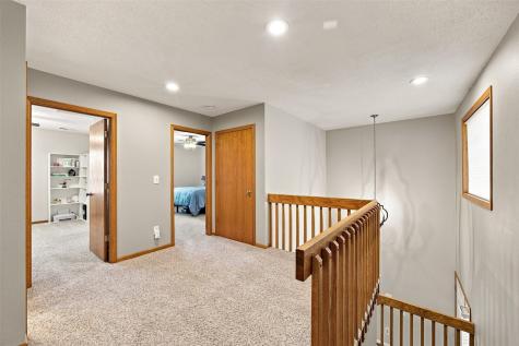 3542 Stoneview Circle Cedar Rapids IA 52404
