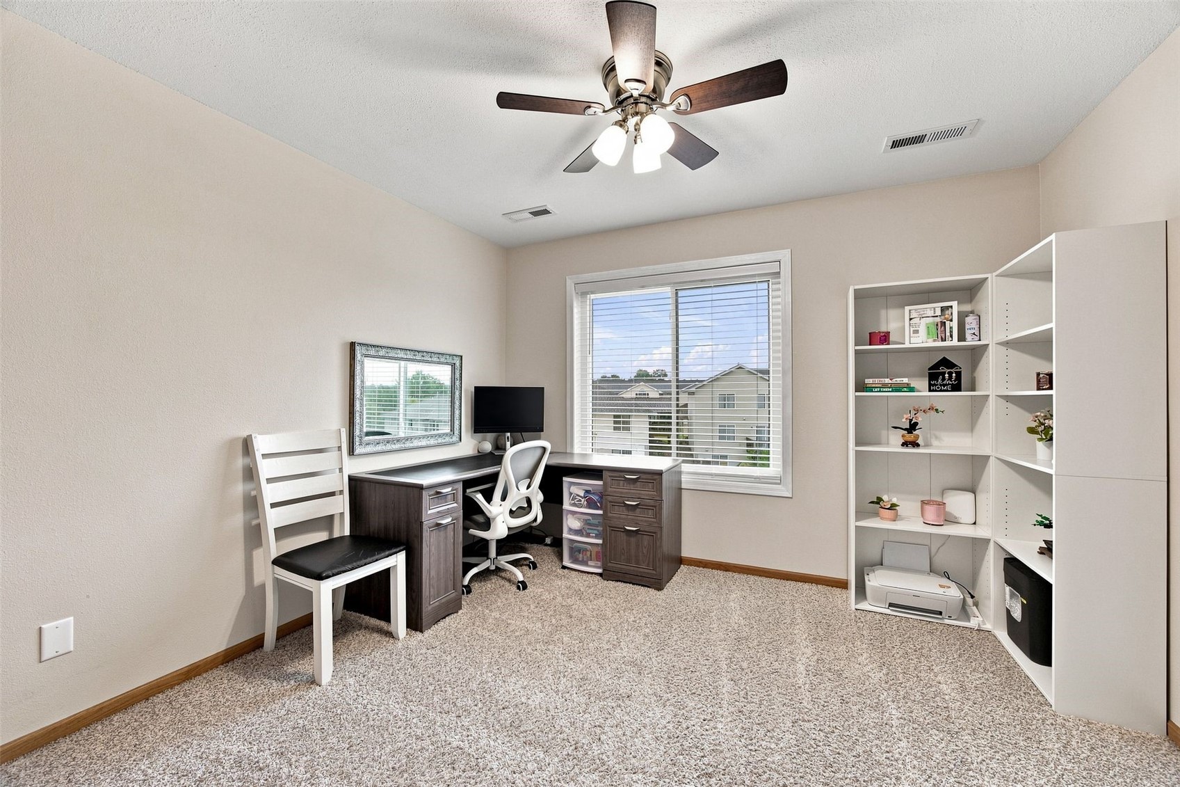 3542 Stoneview Circle Cedar Rapids IA 52404