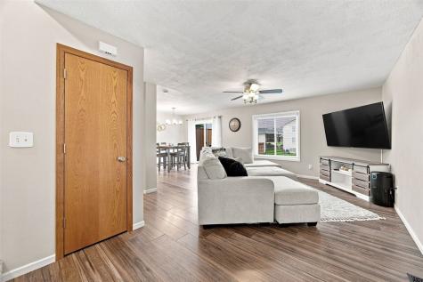 3542 Stoneview Circle Cedar Rapids IA 52404