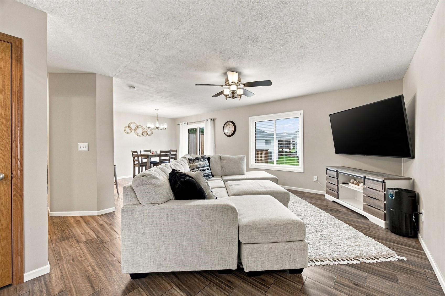 3542 Stoneview Circle Cedar Rapids IA 52404