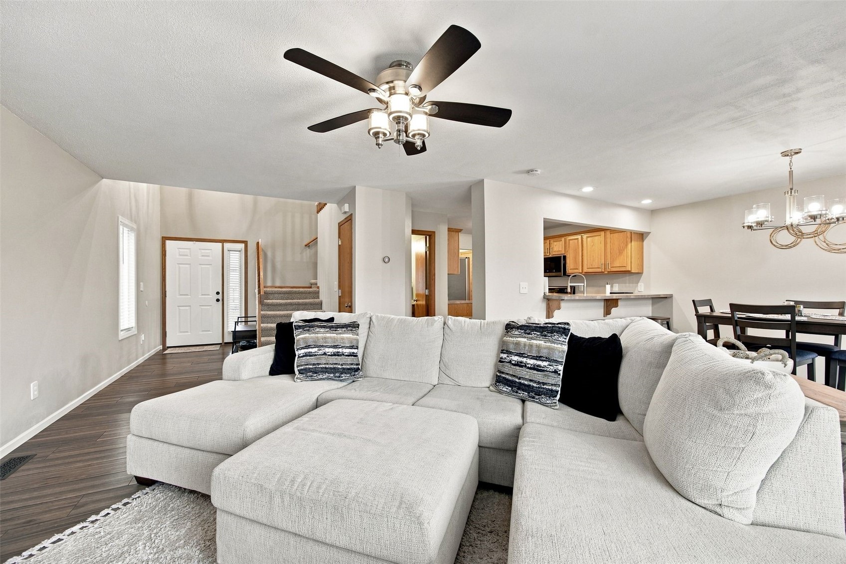 3542 Stoneview Circle Cedar Rapids IA 52404