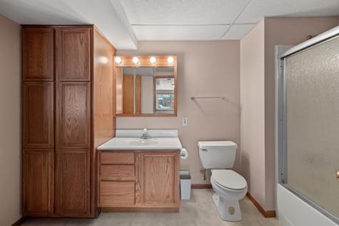 1616 Greens Way Court NE Cedar Rapids IA 52402